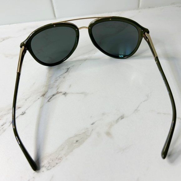 AUTHENTIC Versace Men's Sunglasses 4341 5262/4T - Green Aviator w/ Gold Accents - Picture 4 of 11